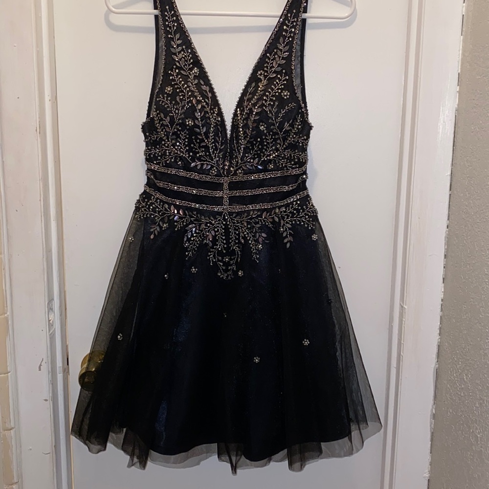 Beautiful black dress!